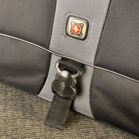 SwissGear 17” Laptop Case - shoulder wenger computer carry-on travel tote bag - Picture 2 of 13